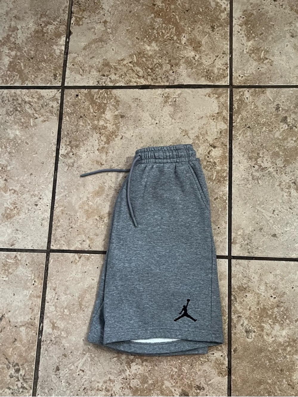 Jordan Boy’s Heather Gray Athletic Fleece Shorts - Picture 4 of 5